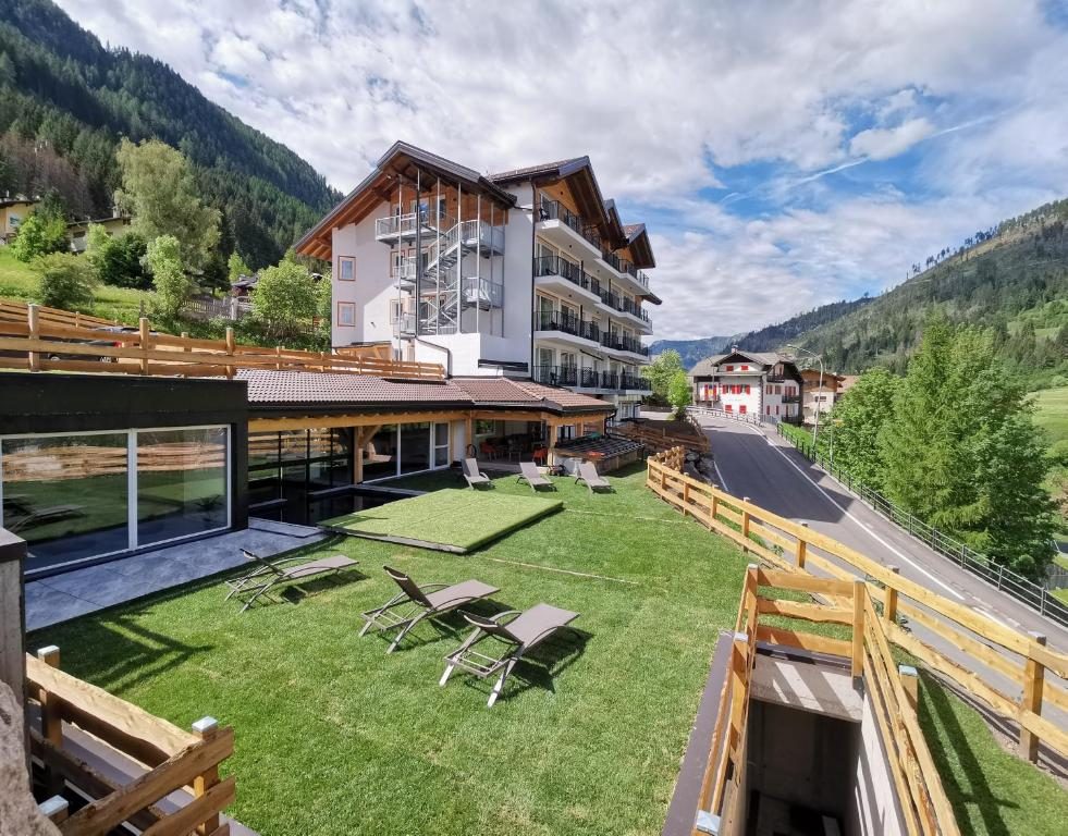 Active Alm Hotel